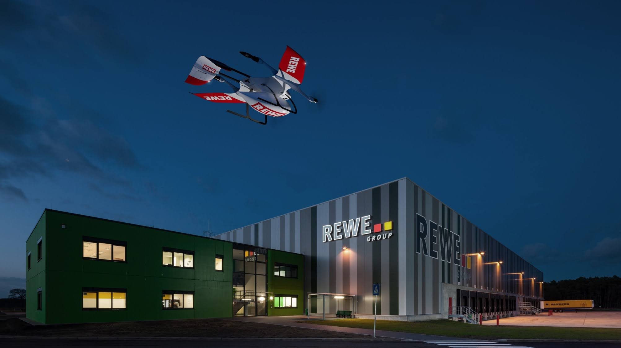 Drohne bei Nachtflug